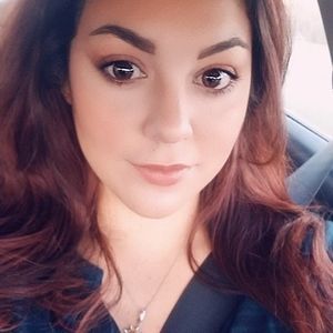 Meet your Posher, Adrianna